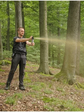 Gaz pieprzowy na niedźwiedzie - Sabre Frontiersman.