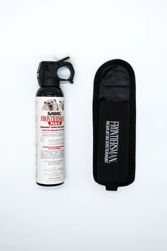 Spray pieprzowy na niedźwiedzie SABRE + kabura