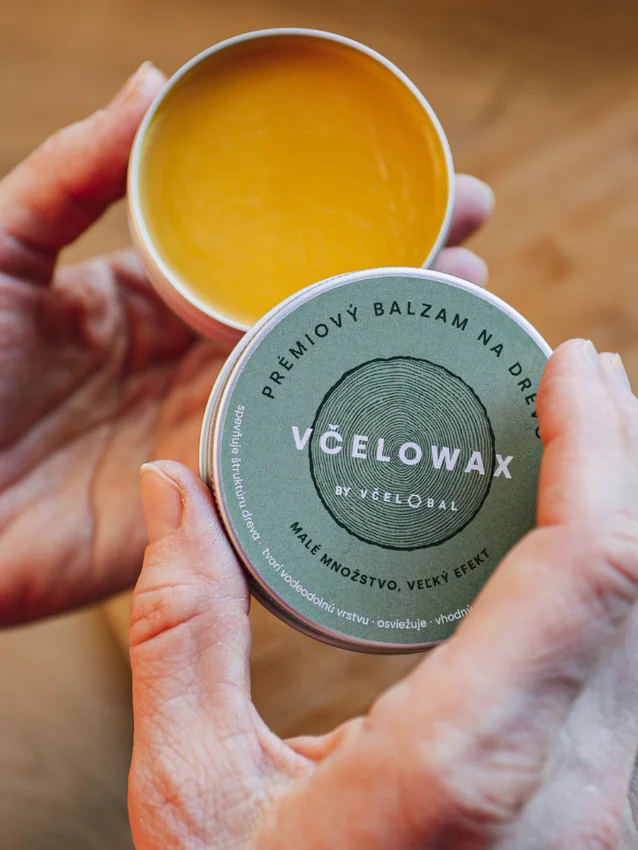 Wosk pszczeli do drewna